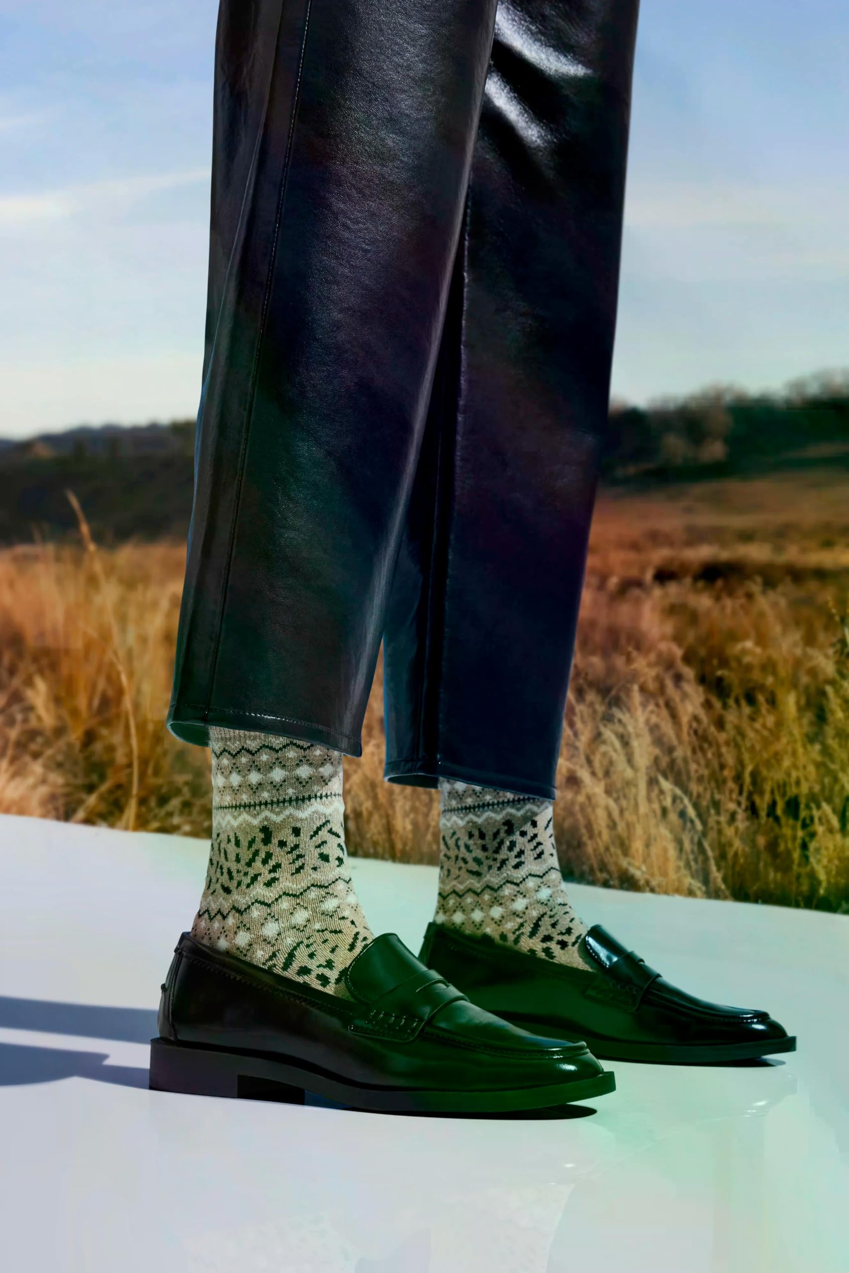 falke-cosy-wool-special-edition-haussocken-damen-wolle image 3