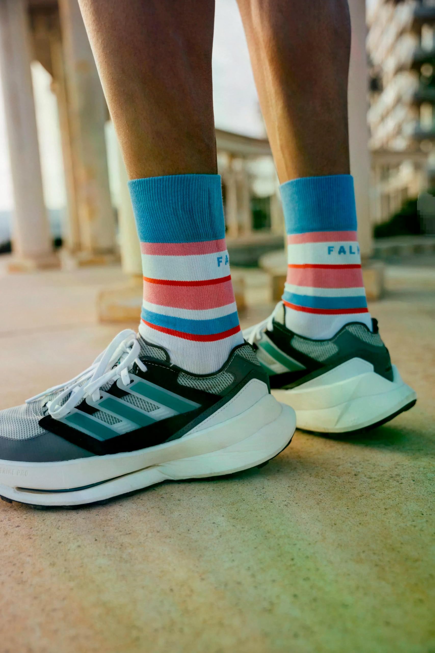 falke-ru4-endurance-compression-laufsocken-wei image 4