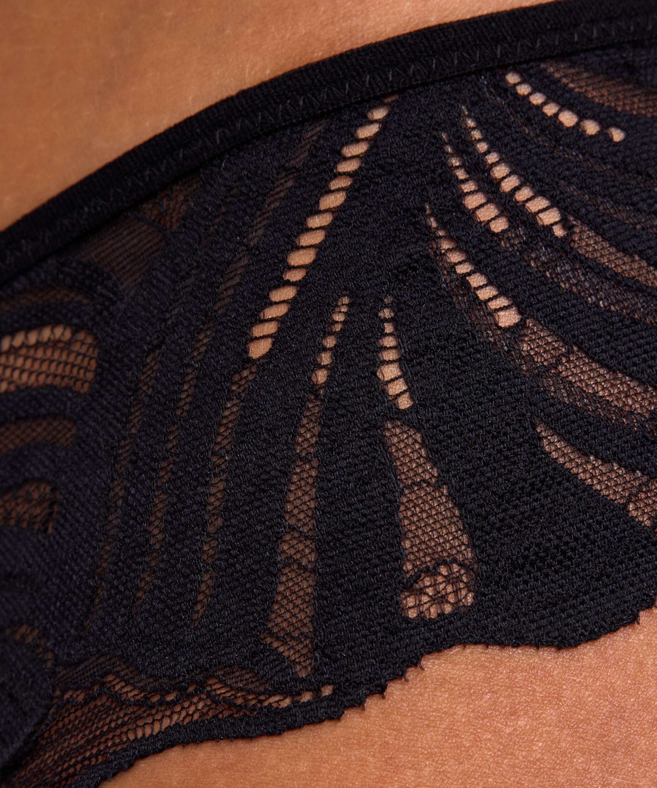 falke-slip-damen-spitze-schwarz-mikrofaser image 3