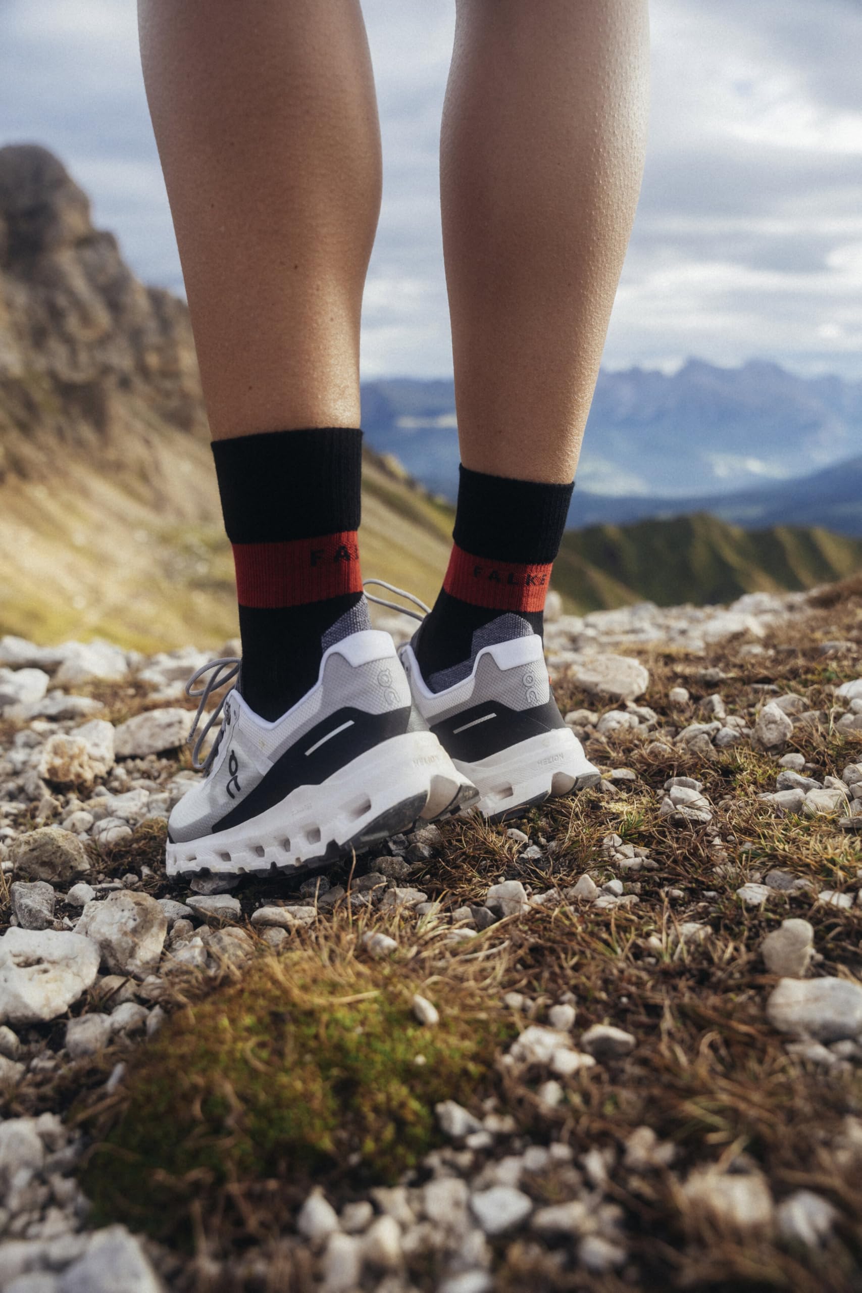 falke-ru-compression-stabilizing-laufsocken-damen-wei image 3