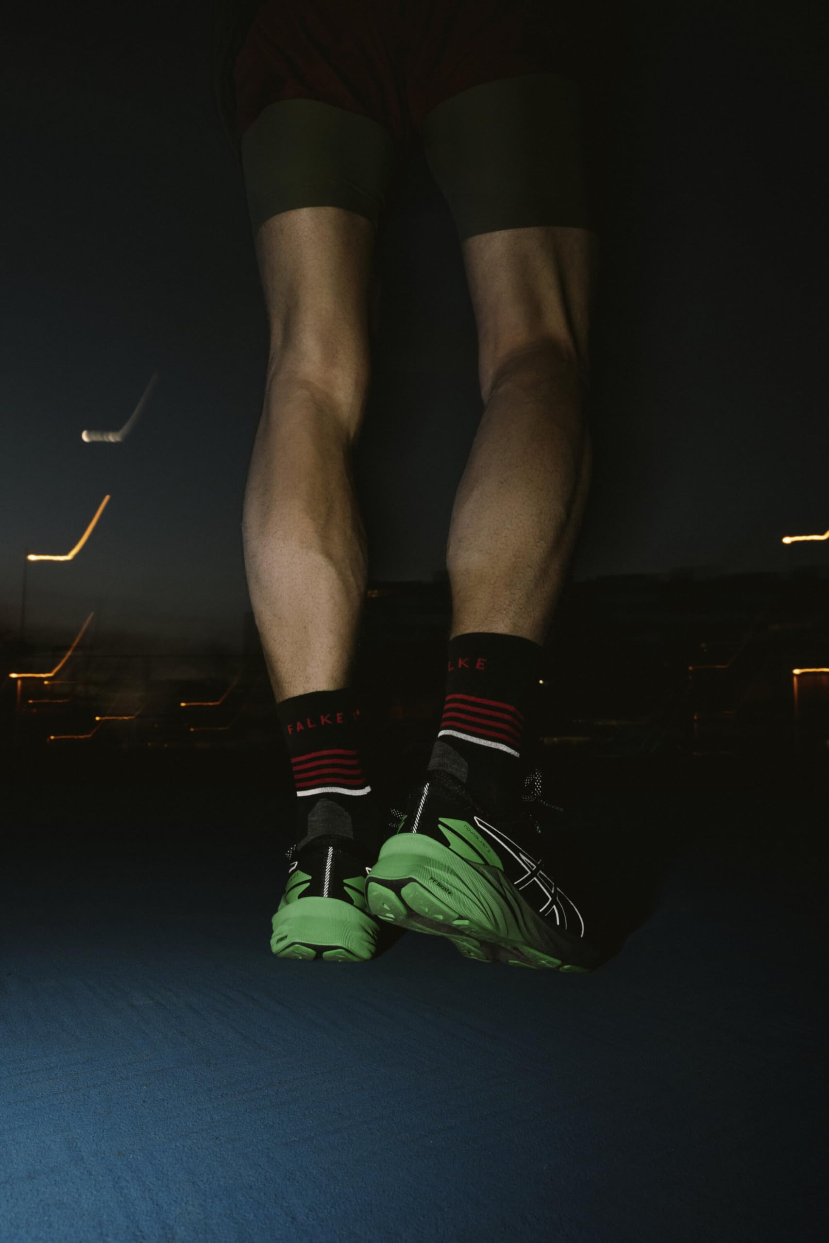 falke-ru4-reflect-laufsocken-schwarz-mittlere-polsterung image 4