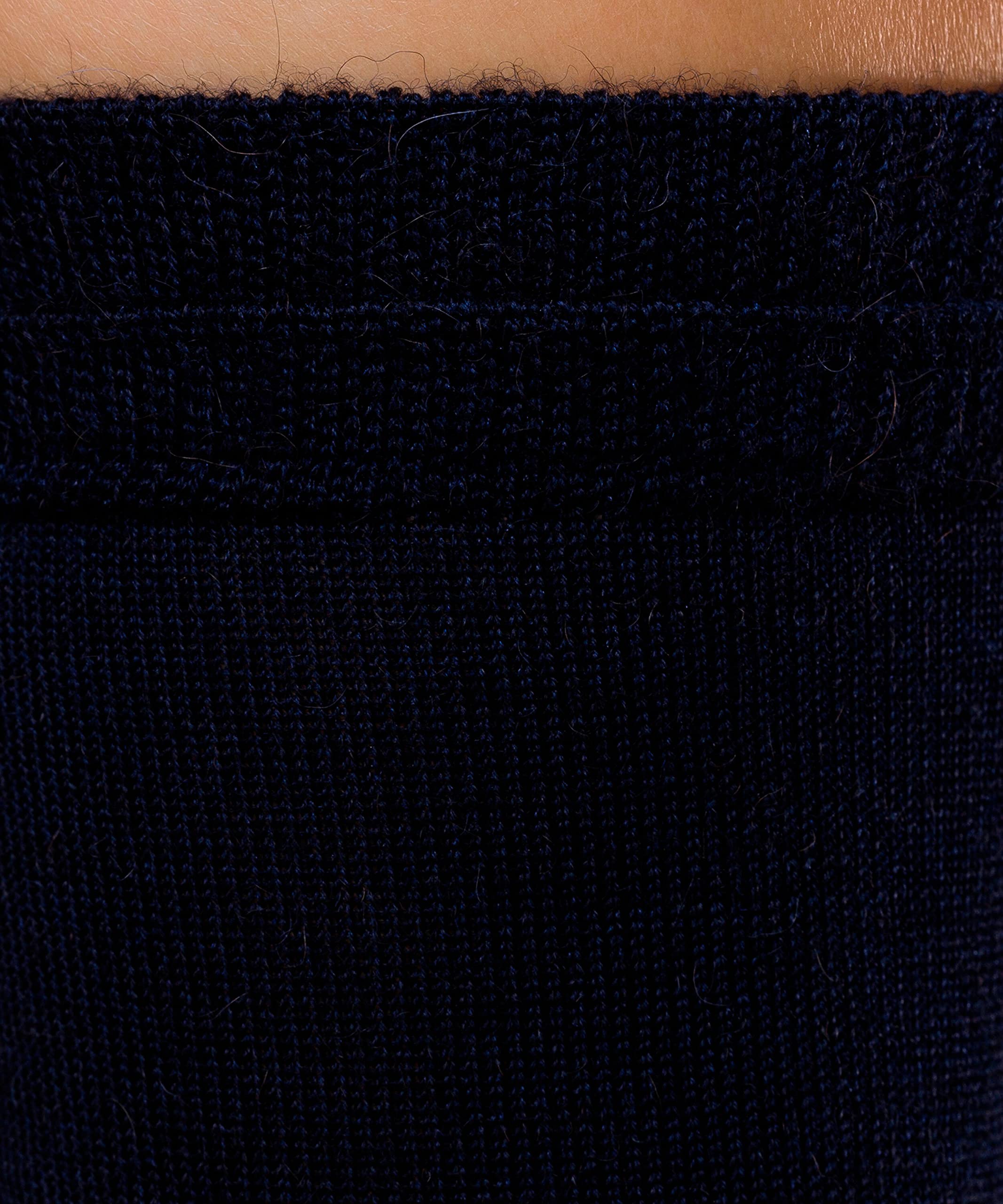 falke-no-4-socken-damen-seide-kamelhaar-elegant image 3